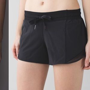 Lululemon Hotty Hot Short
